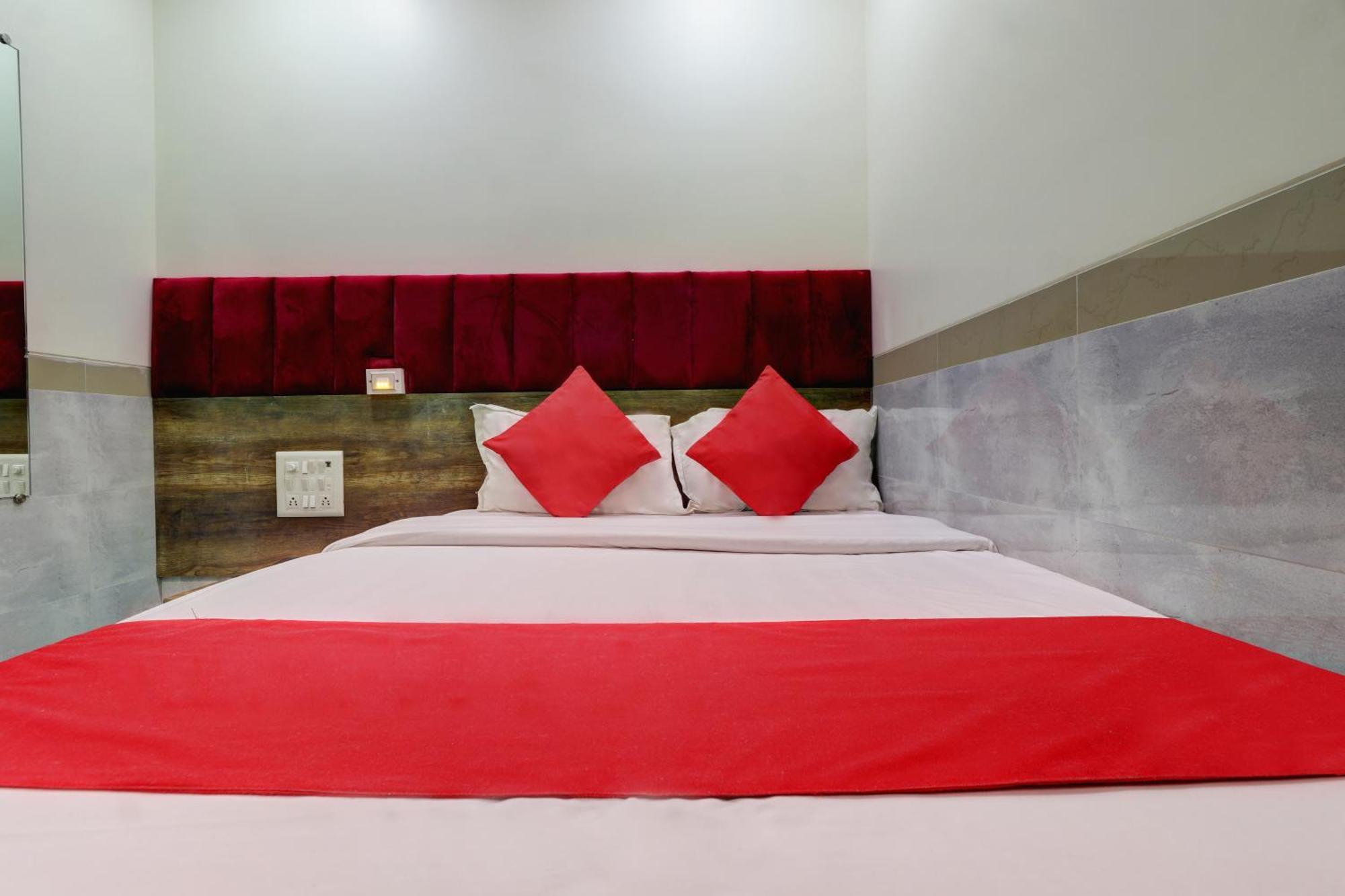 Hotel New Balaji Residency Mumbai Exterior photo